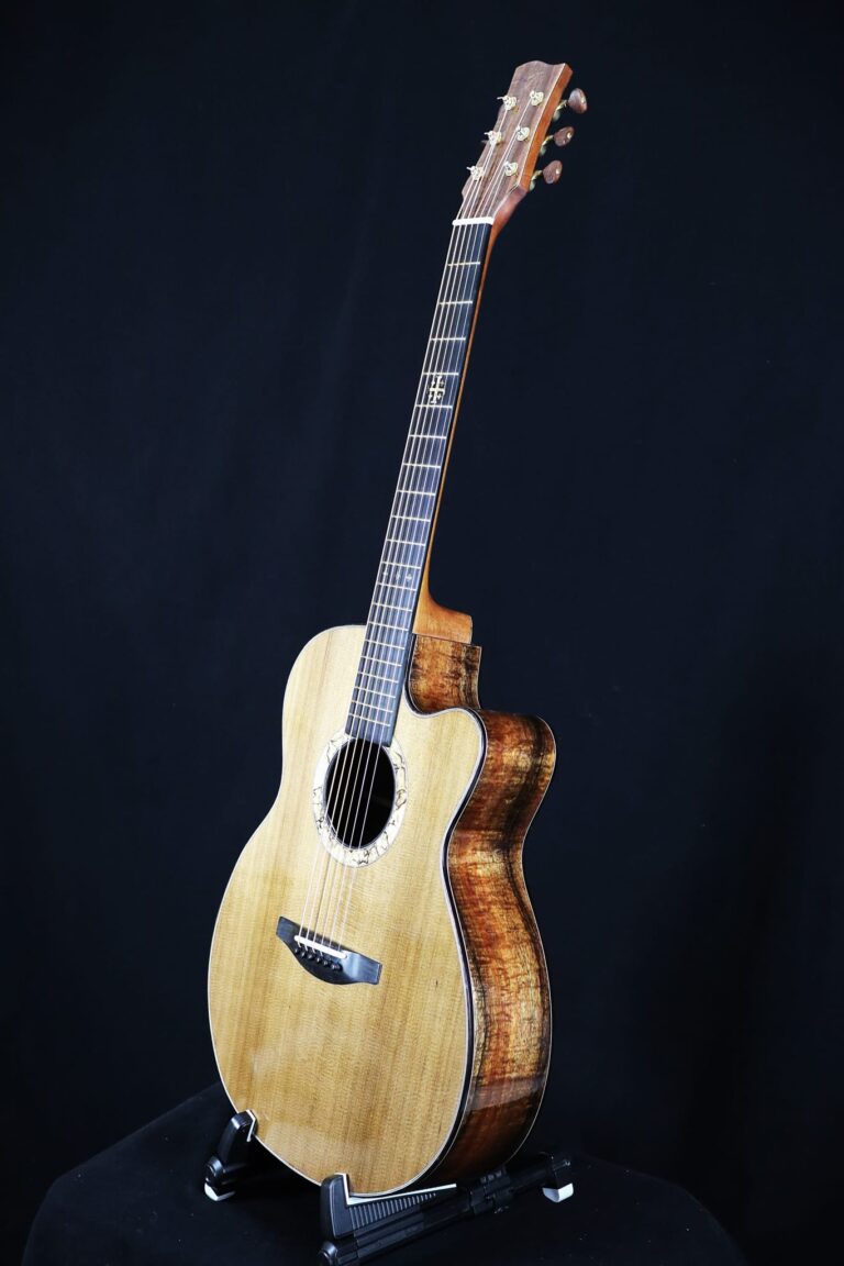 Koa Baritone Front Treble